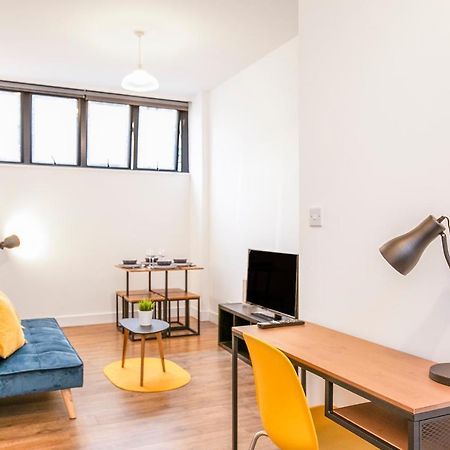 لندن Split Level Studio Apartment In Camden المظهر الخارجي الصورة